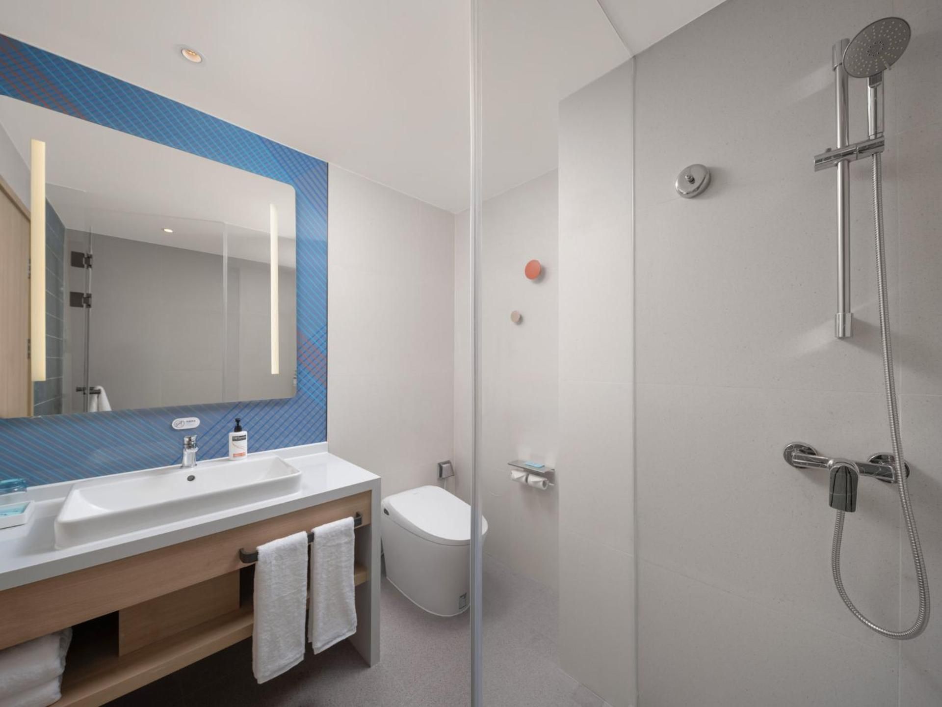 High Floor Standard Twin Room