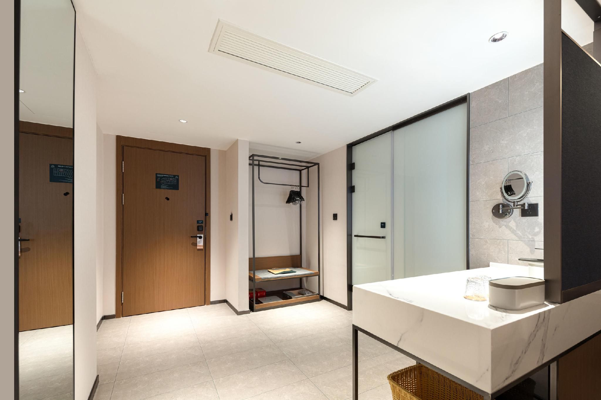 Executive room, Guest room, 1 Queen