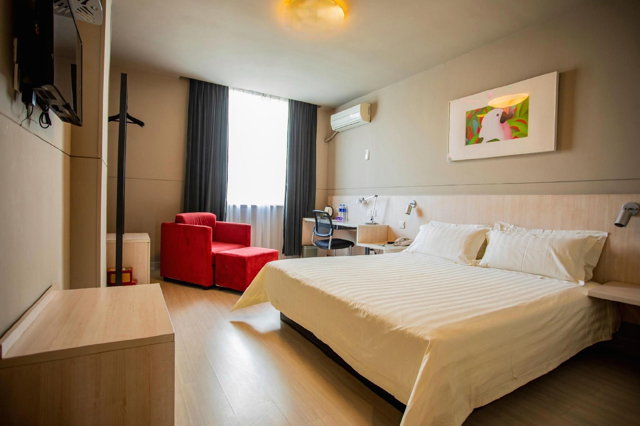 WH - Superior Bed Room