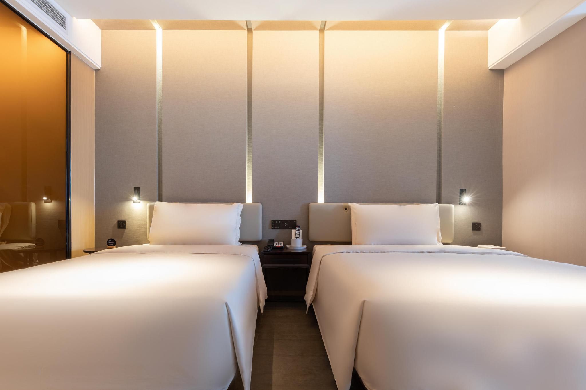 Atour - Elegant Twin Bed Room