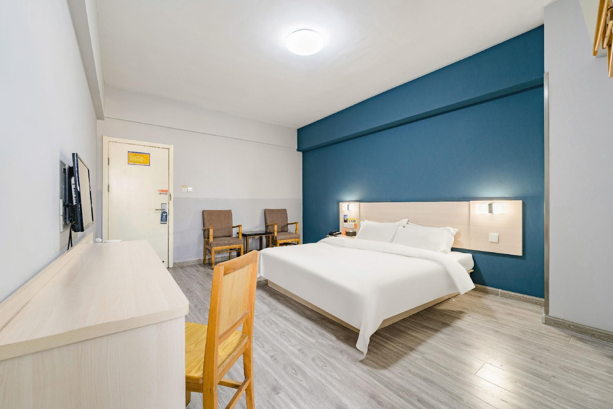 Economy Room