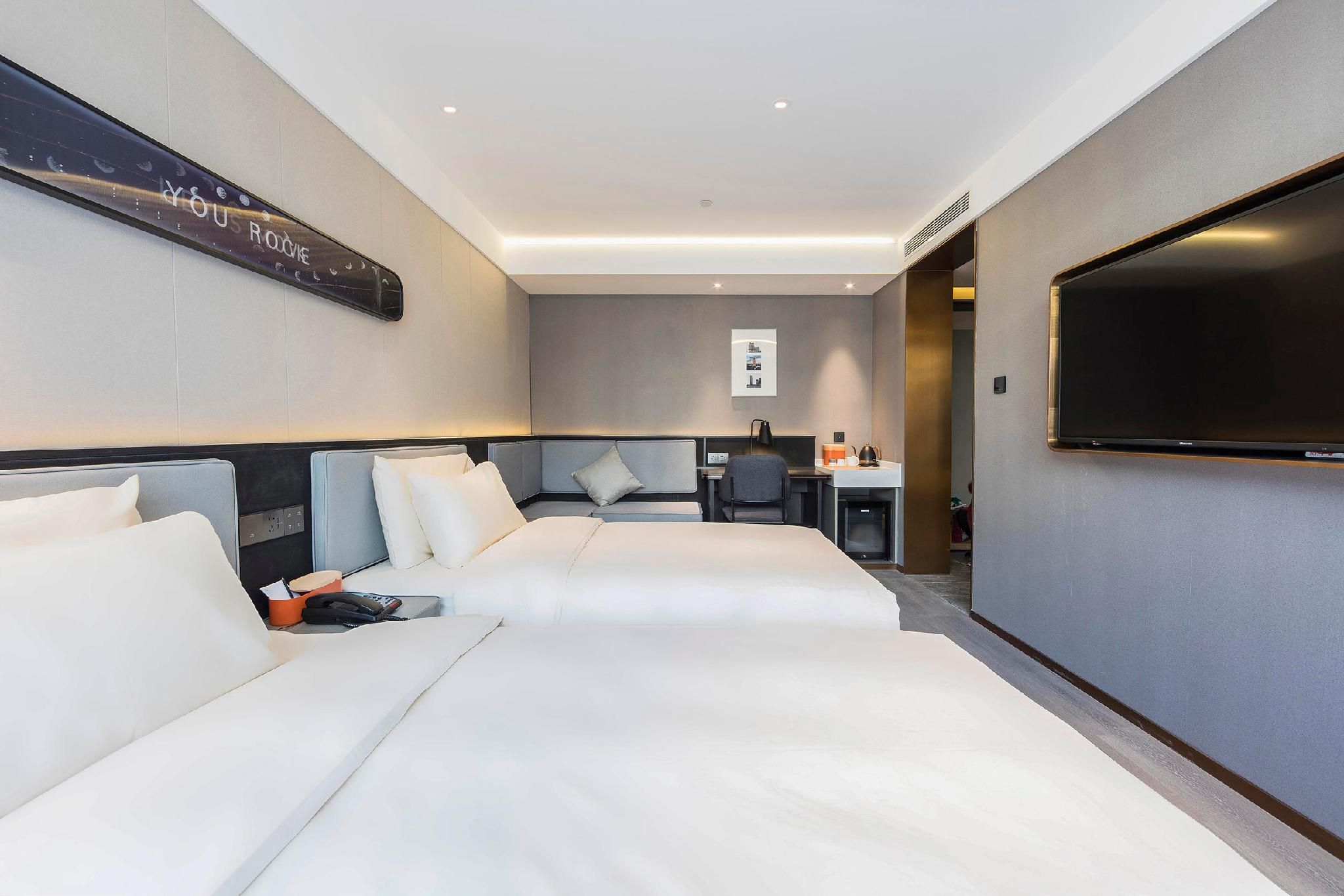 Atour - Elegant Twin Bed Room