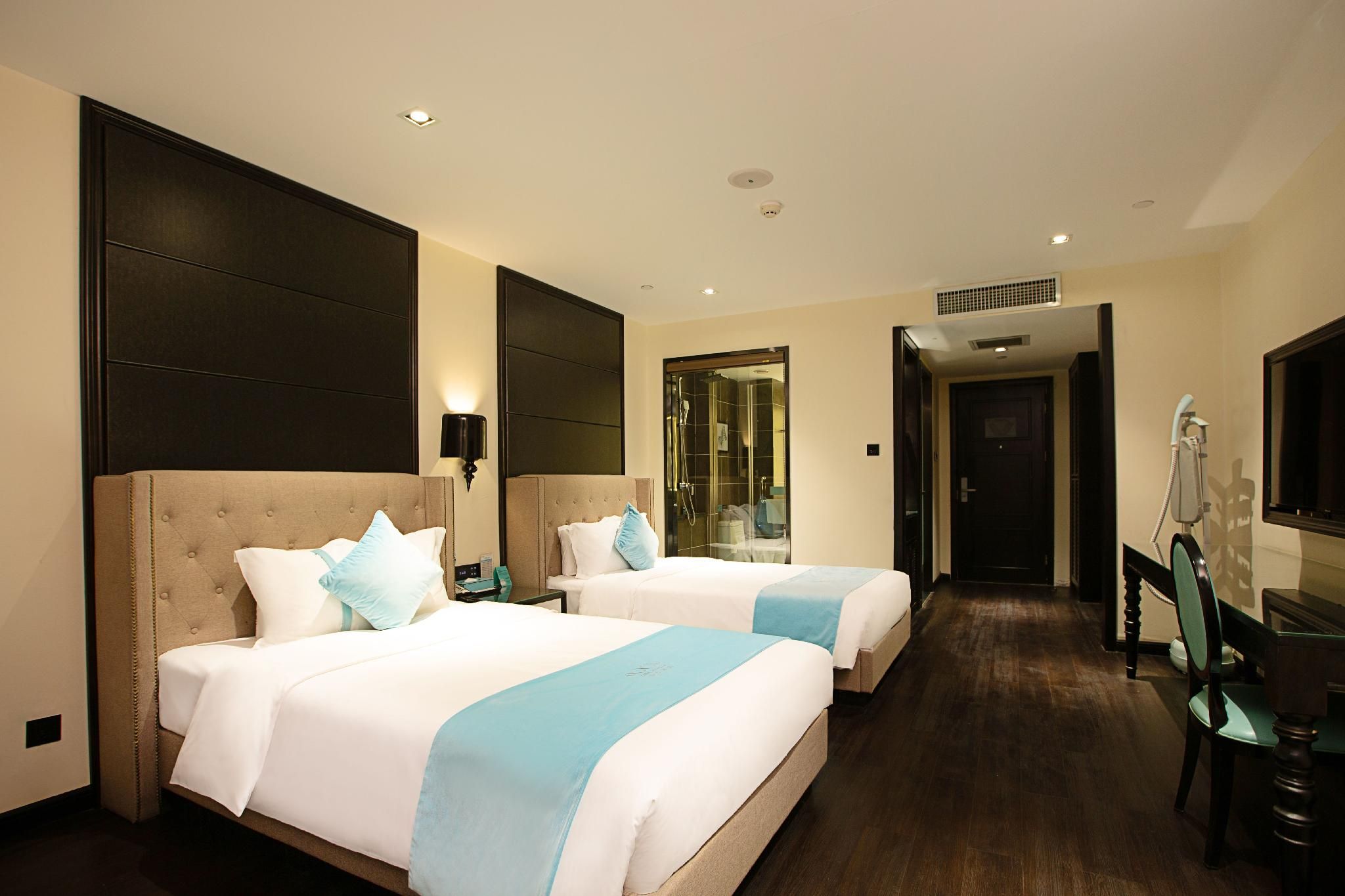 Xana - Deluxe Bed Room