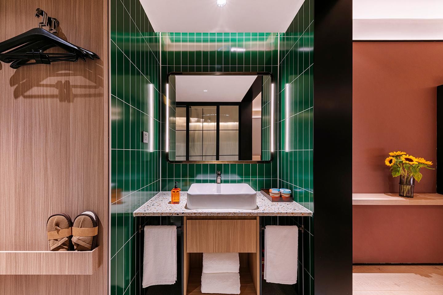 Huazhu - California Sunshine Business 1 Bed Room