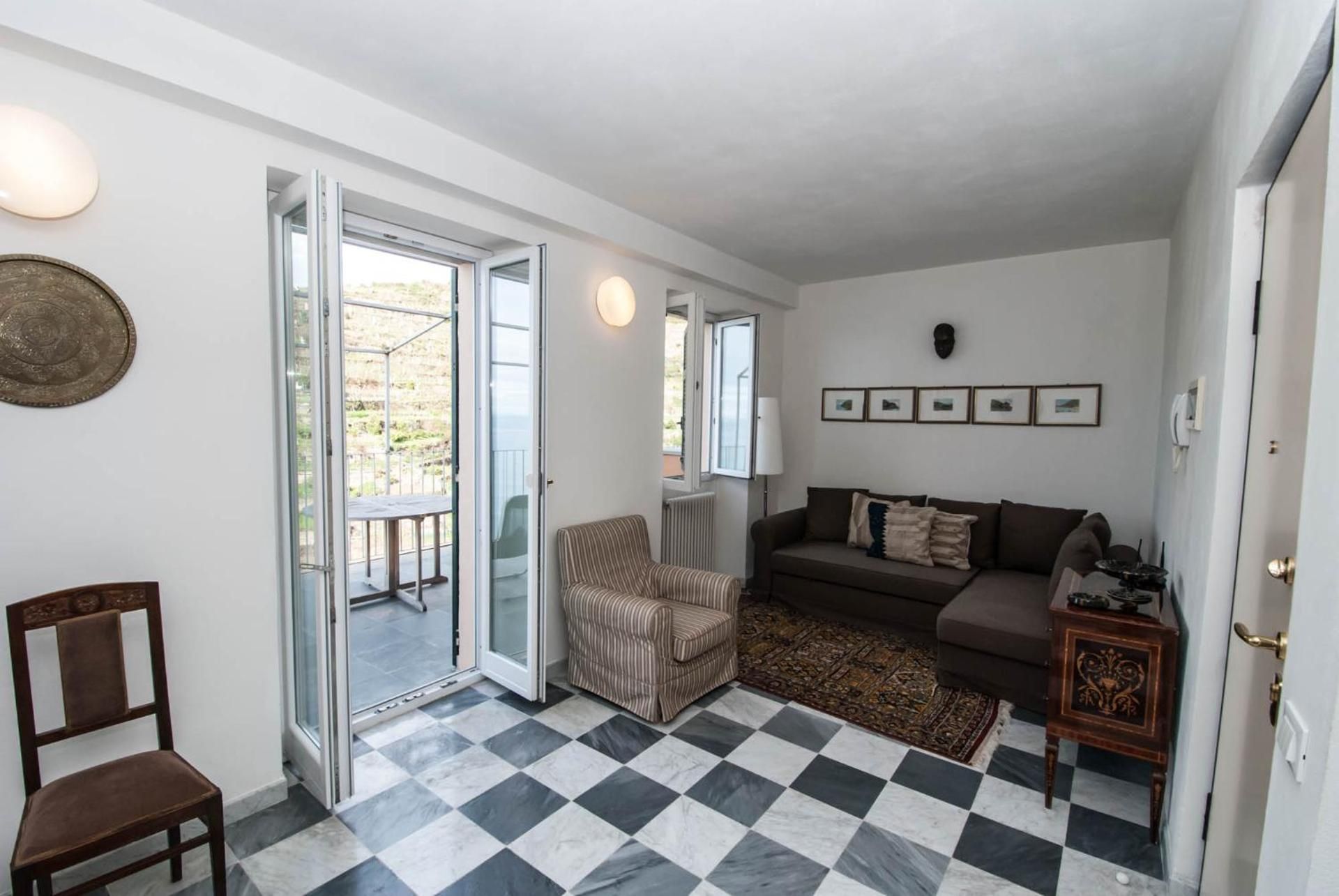 Deluxe Apartment, Via Rollandi 105