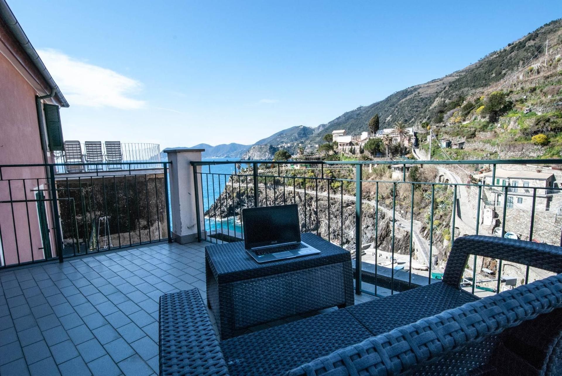 Studio Apartment with Sea View, Via della Torre 54