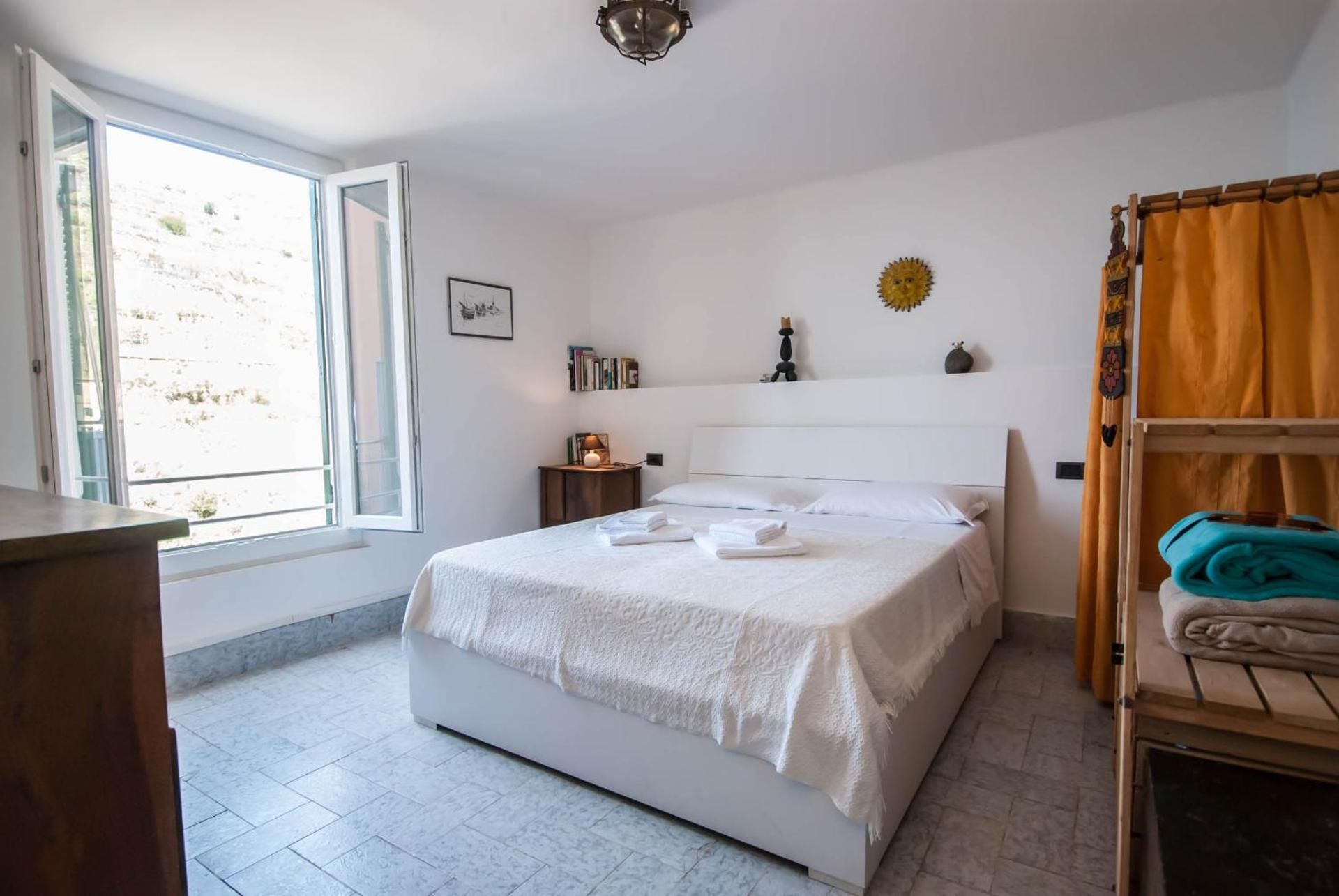 Duplex Apartment, Via Rollandi 98