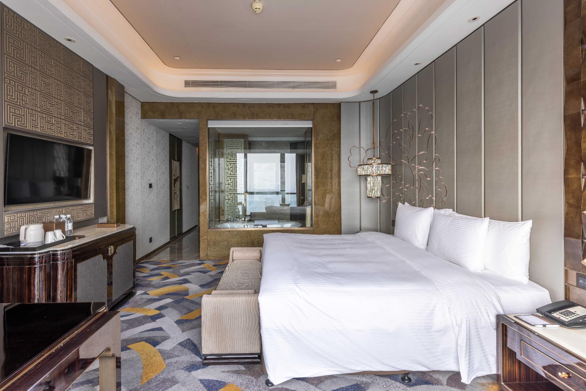 Premier King Room