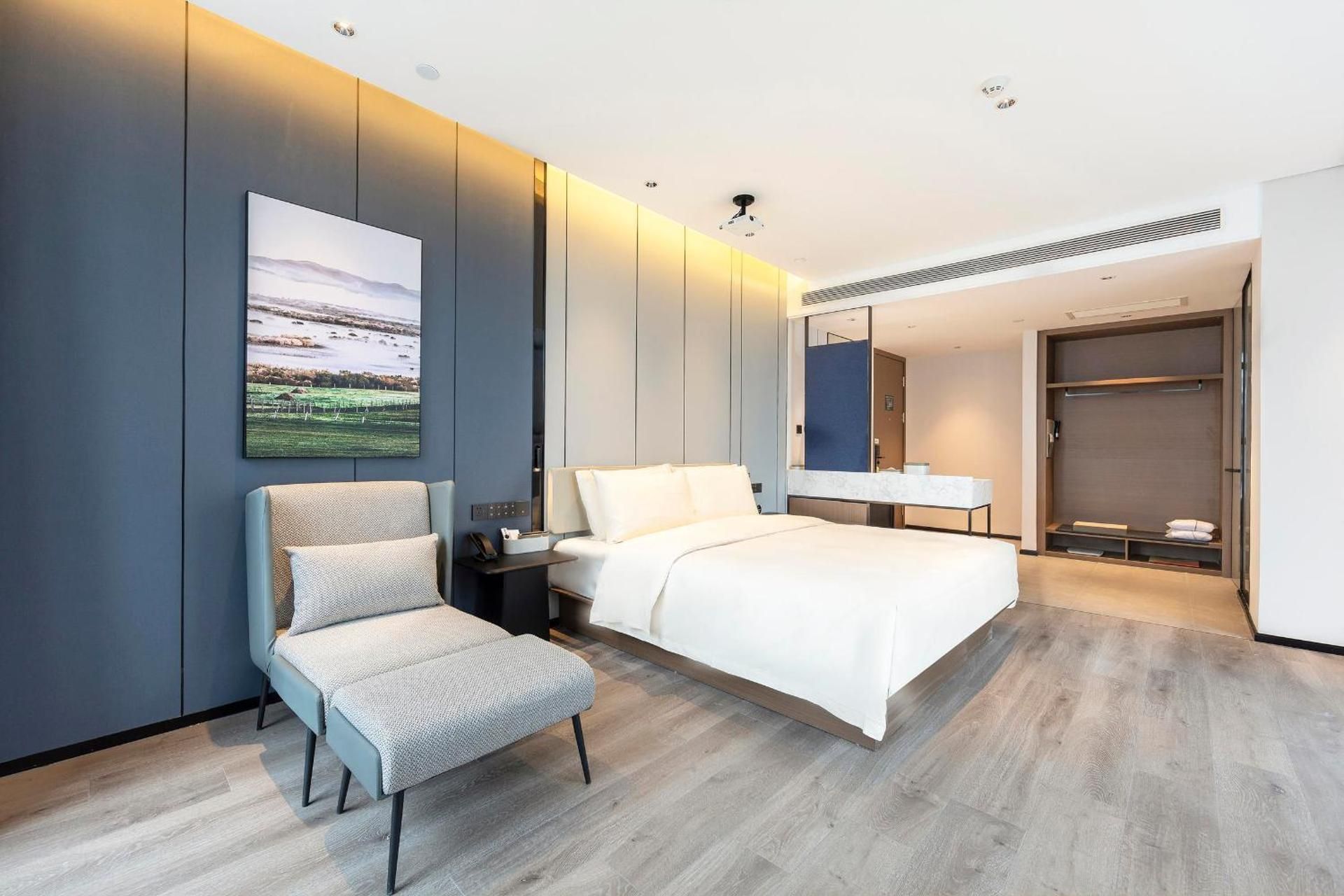 Deluxe Double Room with Garden View