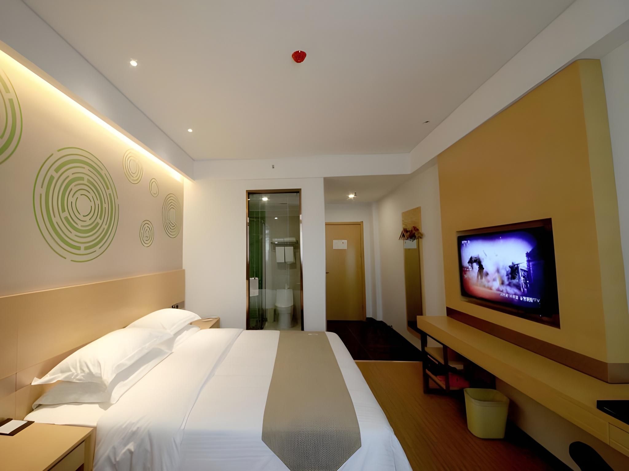Business Queen Room