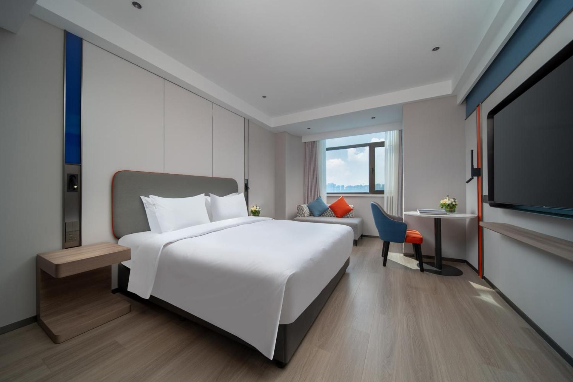 Standard King Room - High Floor