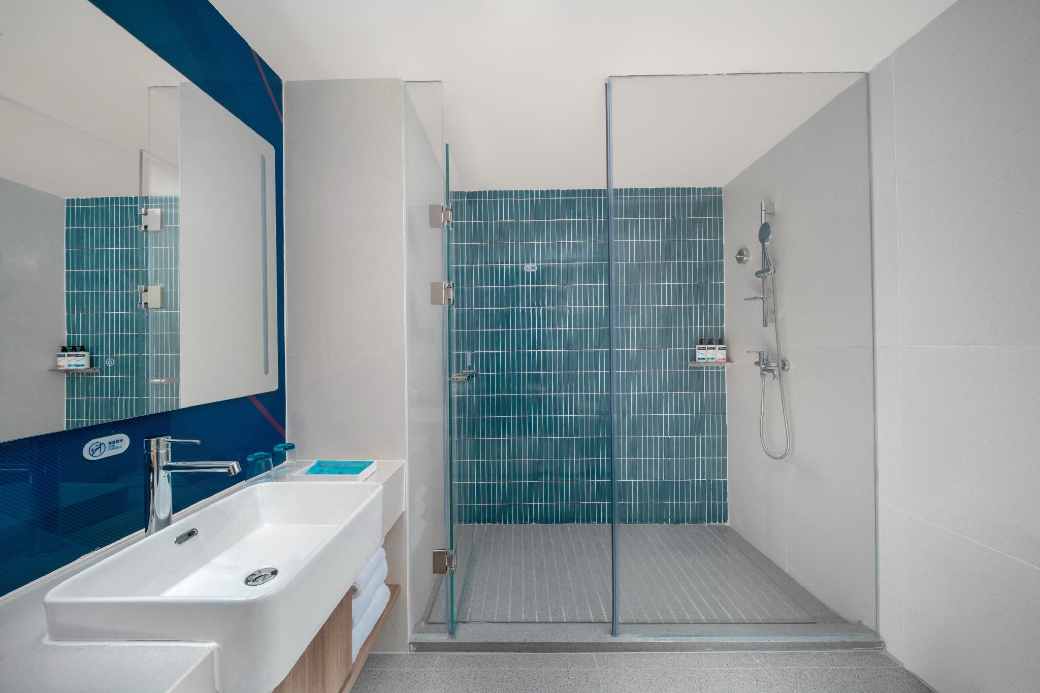 1 Bedroom Suite