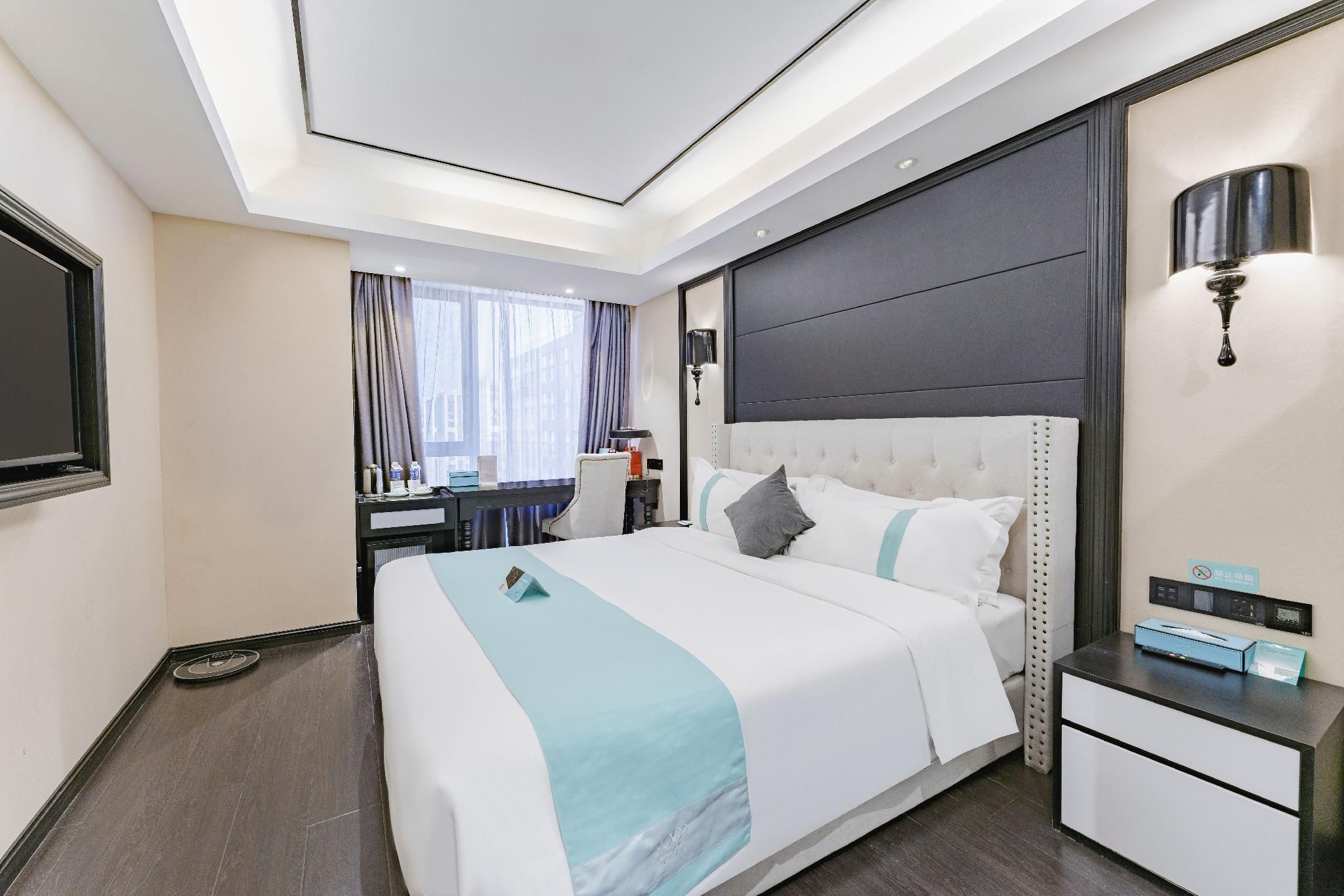 Xana - Deluxe Bed Room
