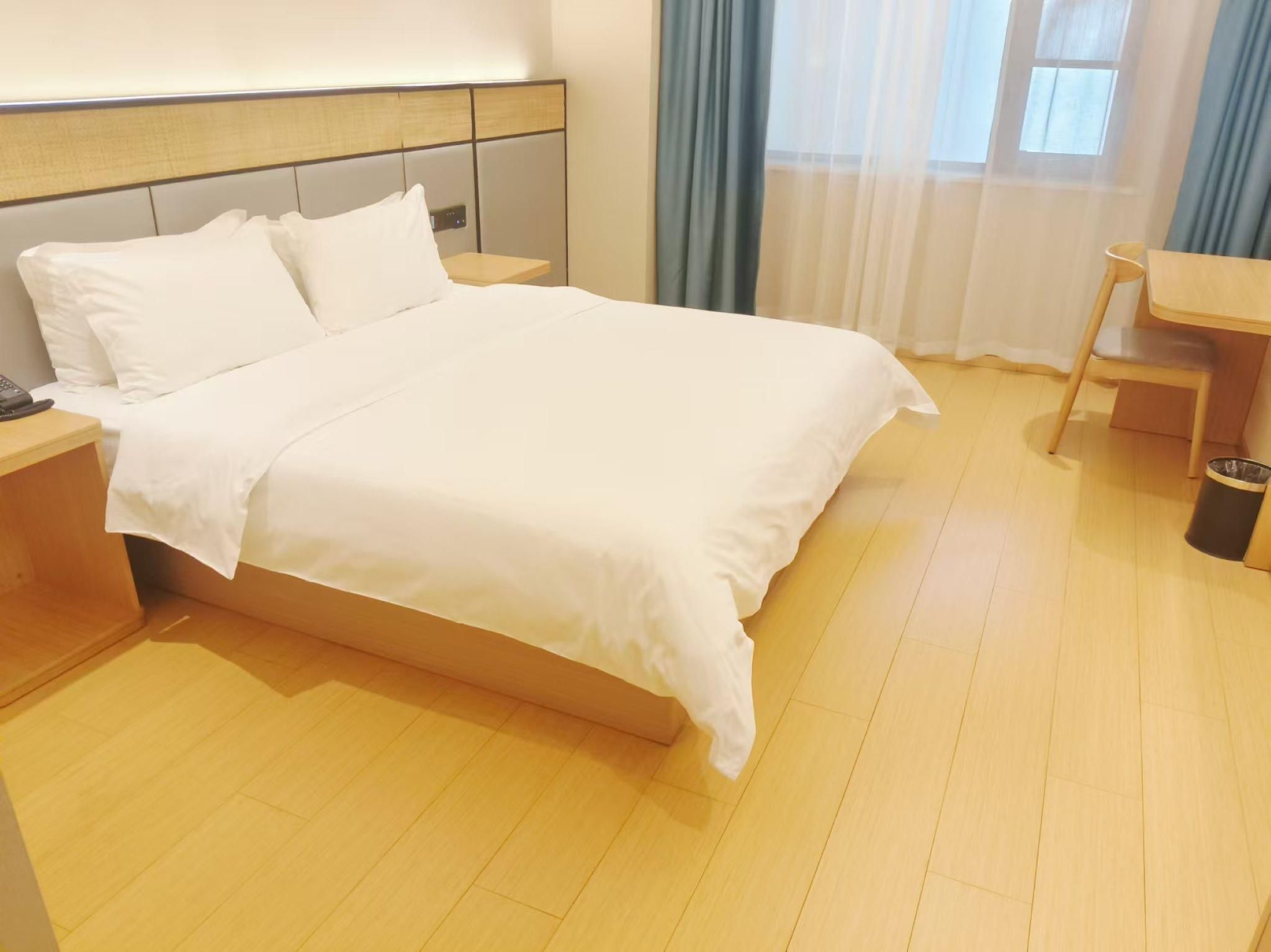 Queen Room A