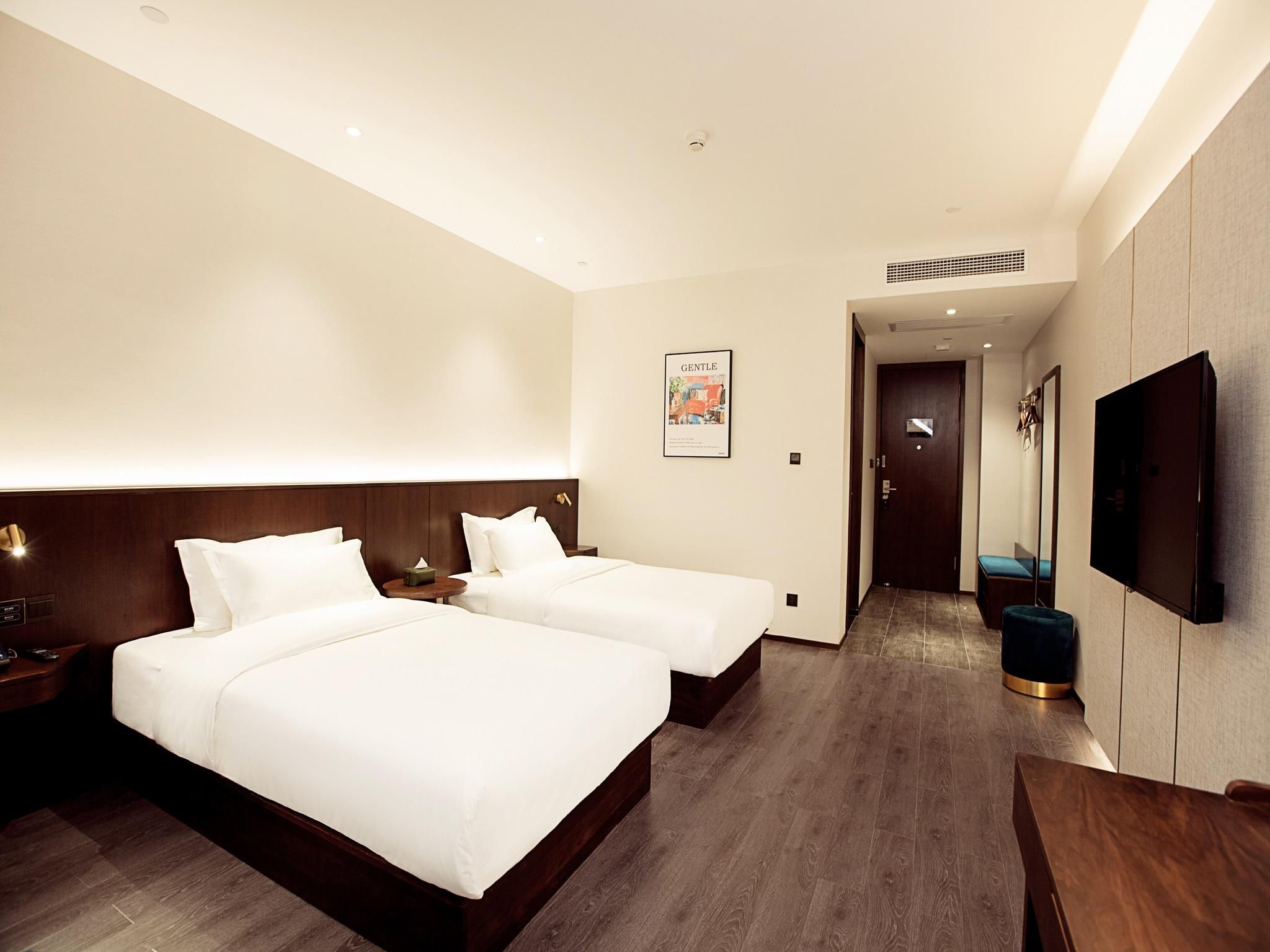 Twin Business Room