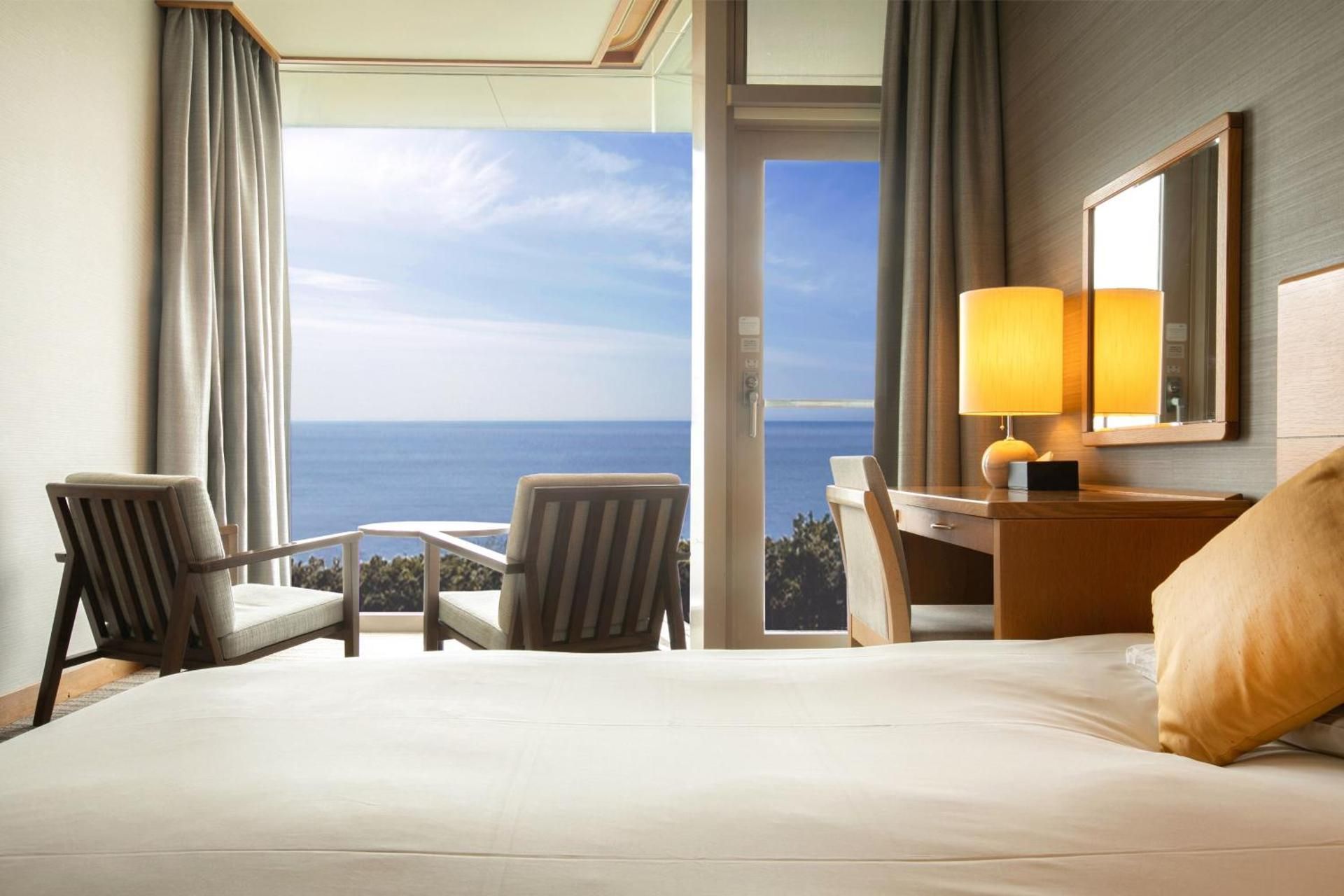 Twin Room B with Sagami Bay View -16:00 Check in -10:00 am Check out - Non-Smoking