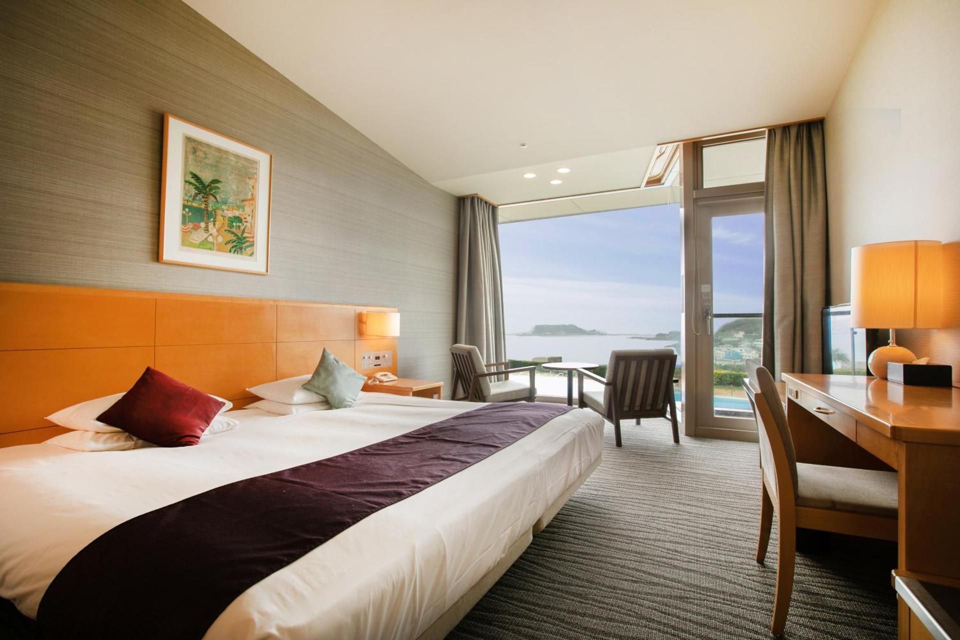Double Room with Mt.Fuji and Enoshima View -16:00 Check in -10:00 am Check out - Non-Smoking