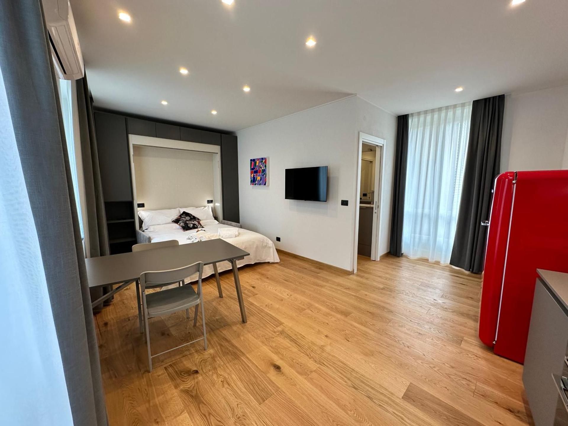 Studio Apartment