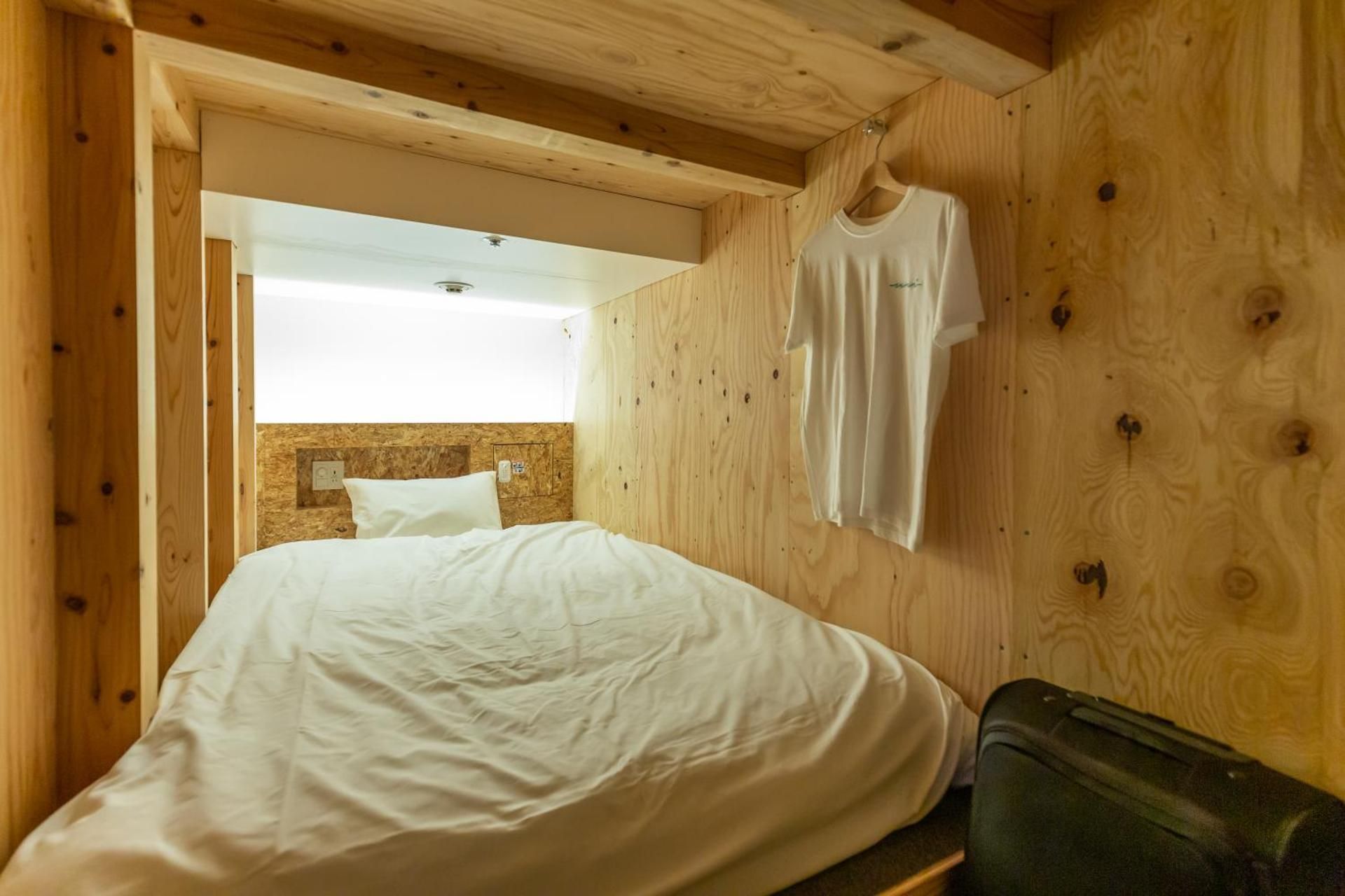 Bunk Bed in Mixed Dormitory Room