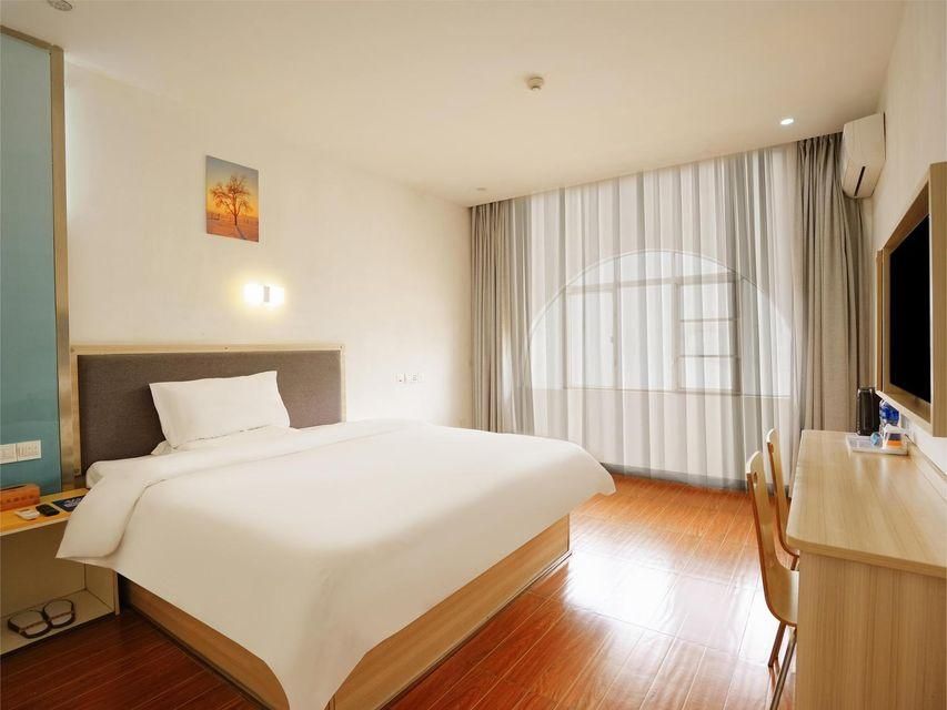 WH - Traditional Bed Room