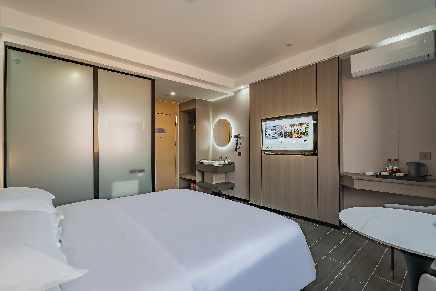 Dossen - Standard Bed Room