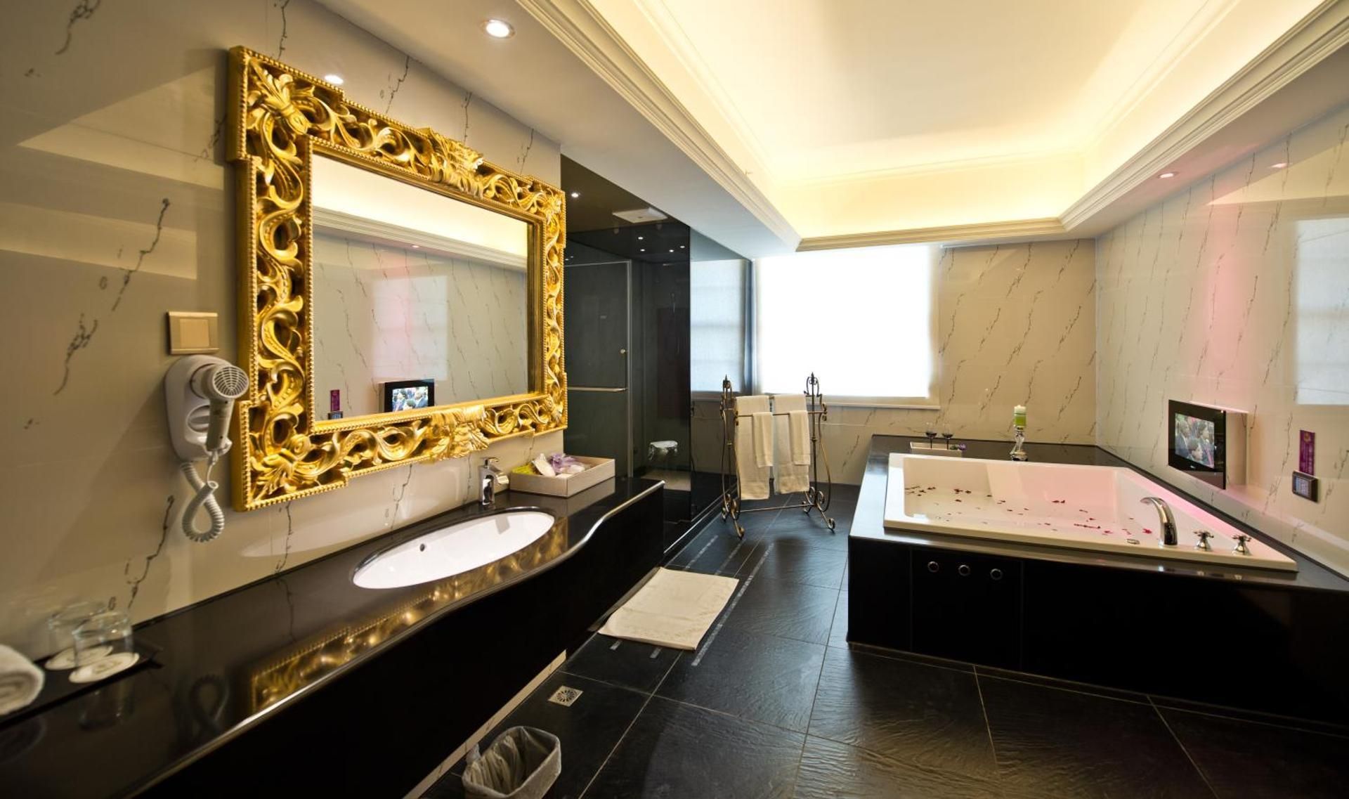 King Suite A