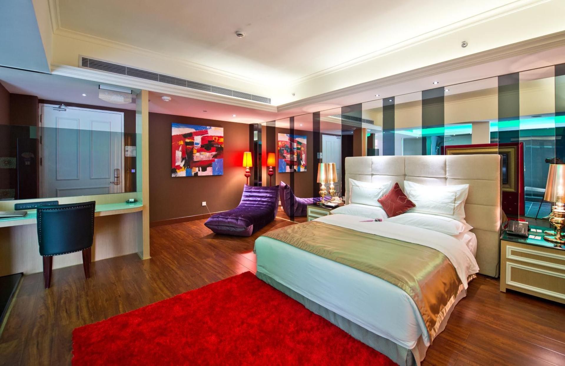 King Suite B