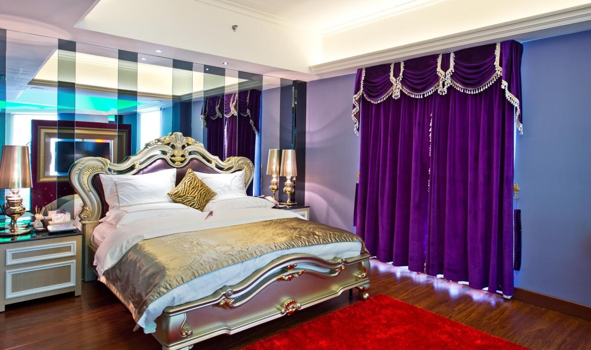 Deluxe Family Room
