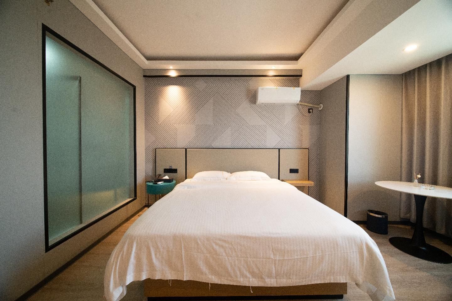 Dossen - Deluxe Bed Room