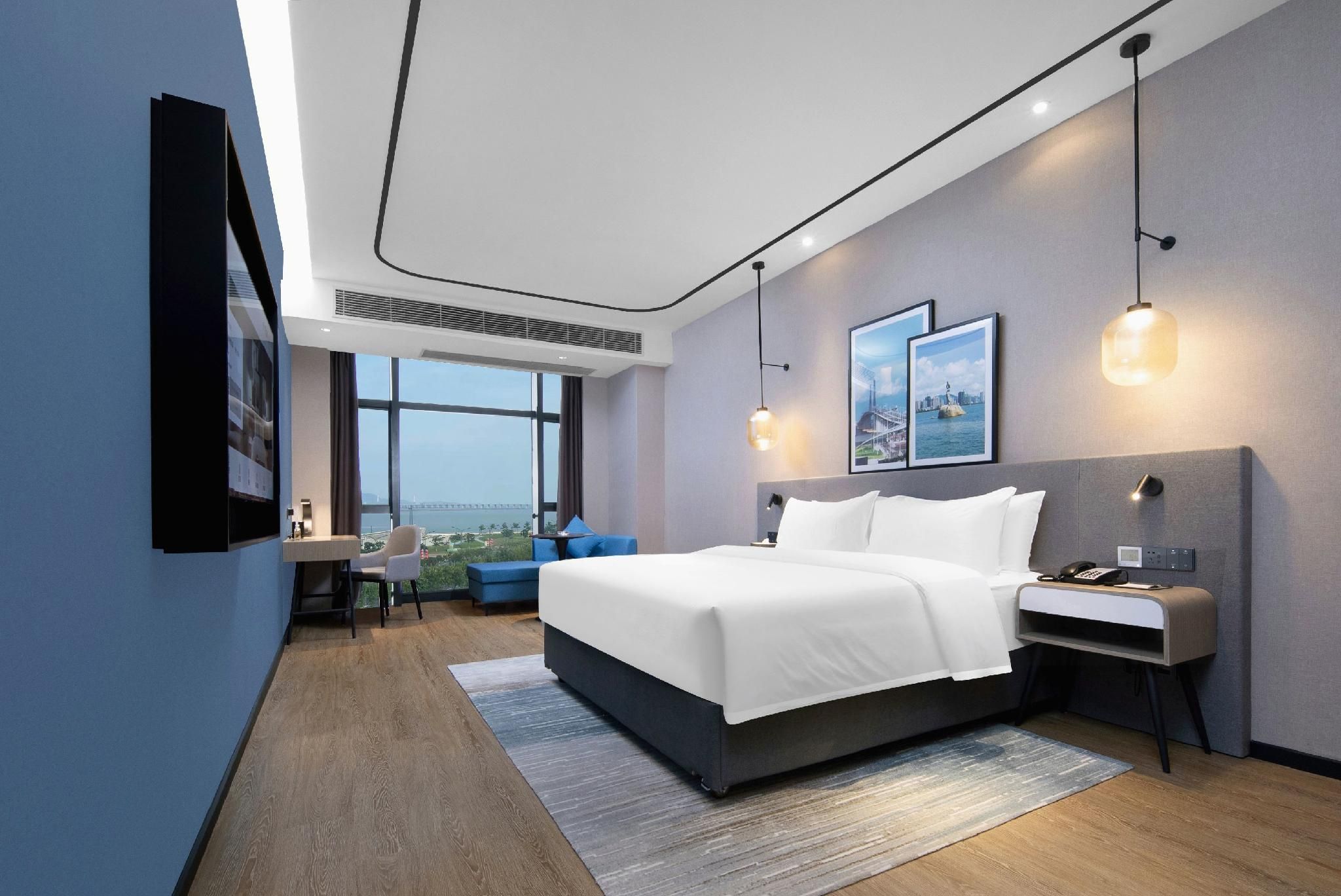 WH - Deluxe Bed Room