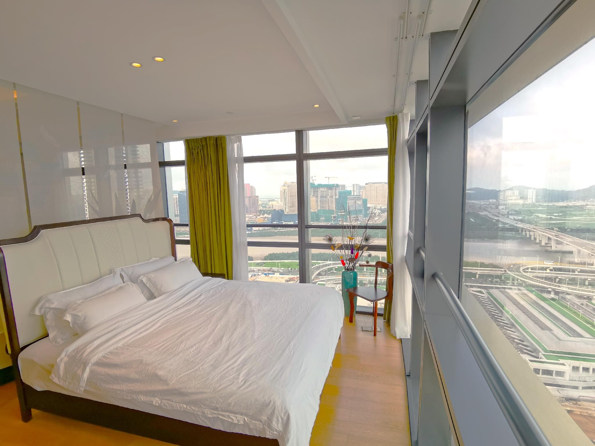 Deluxe River View King Room
