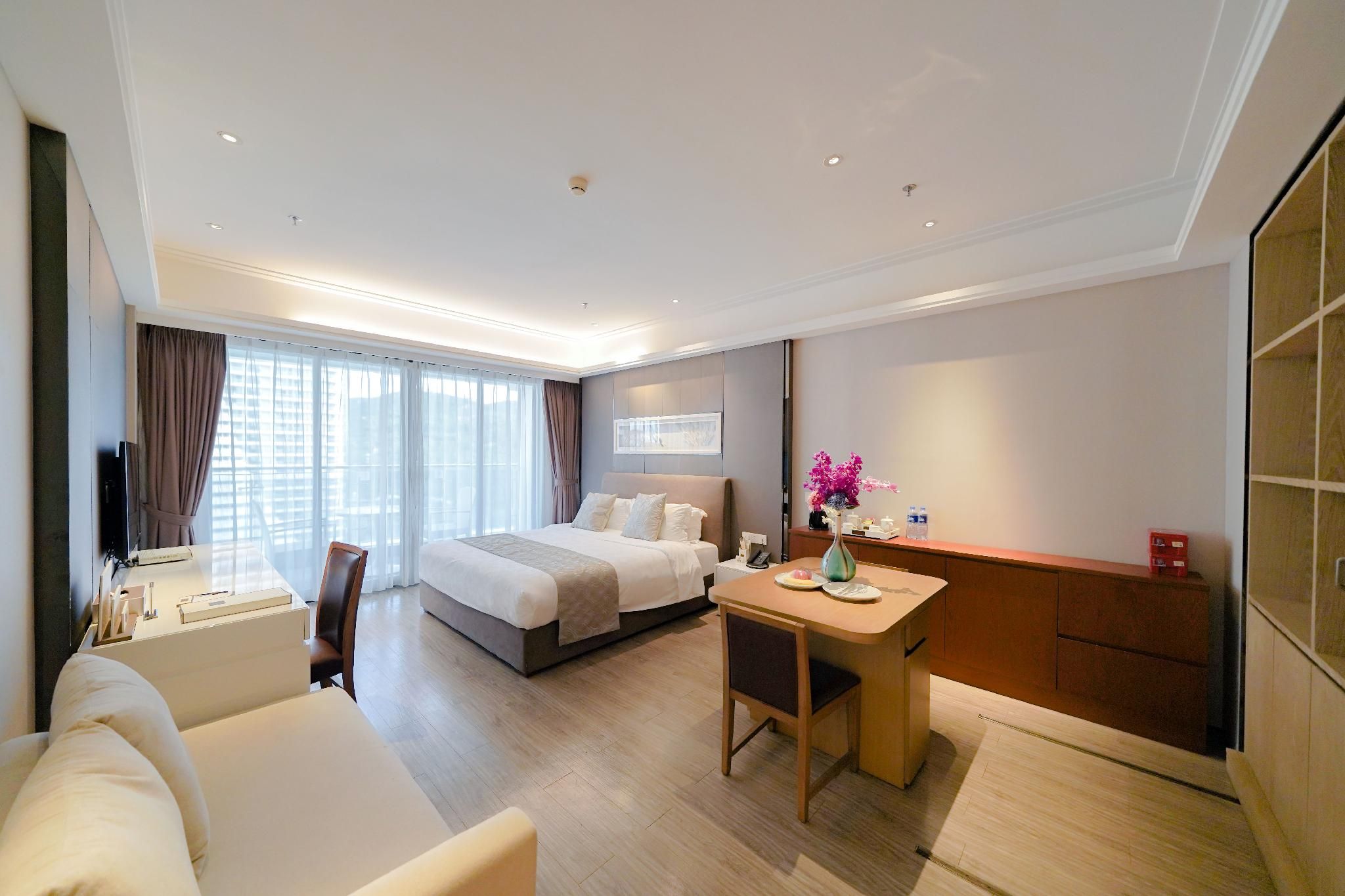 Superior King Room