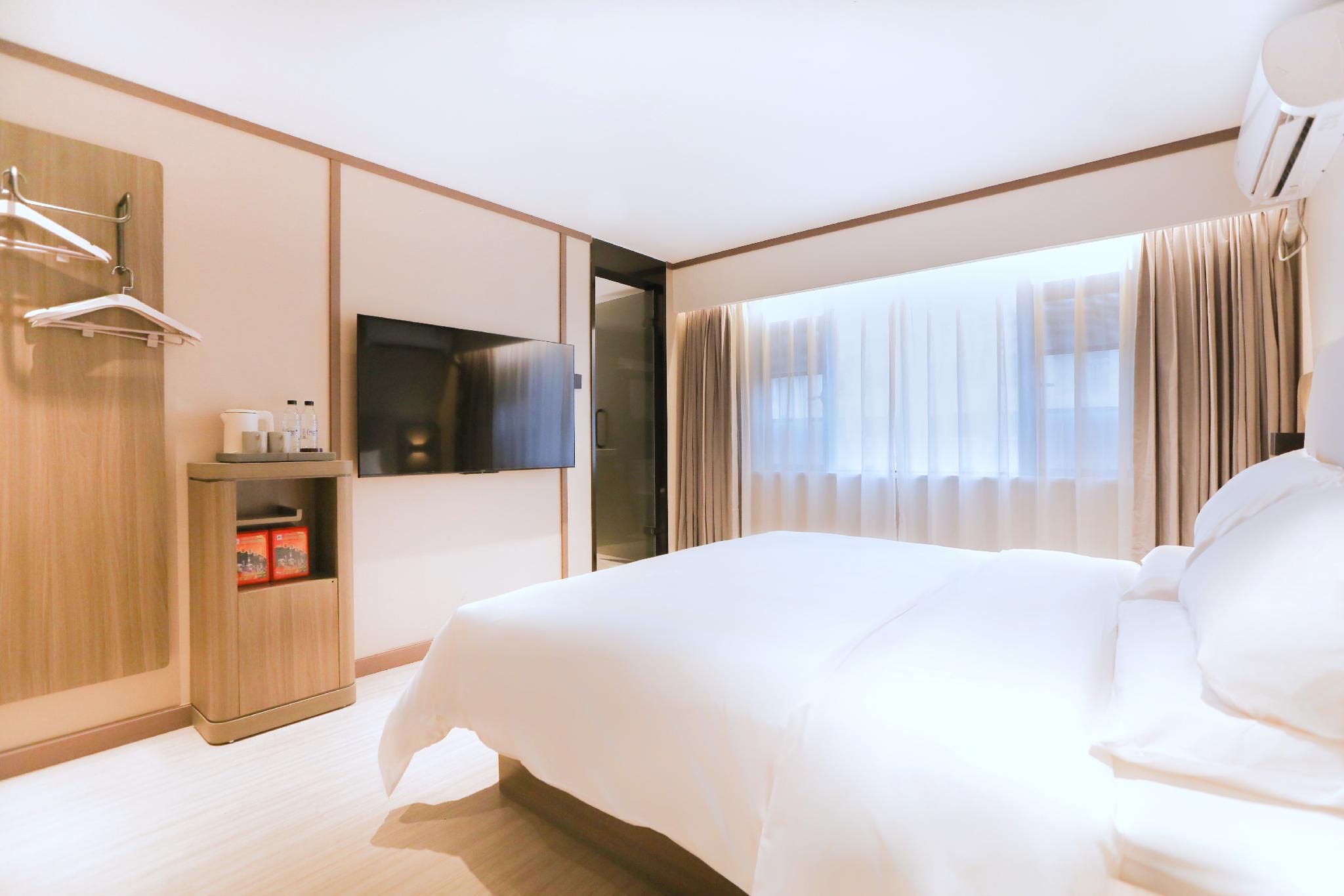 Huazhu - Superior BedRoom