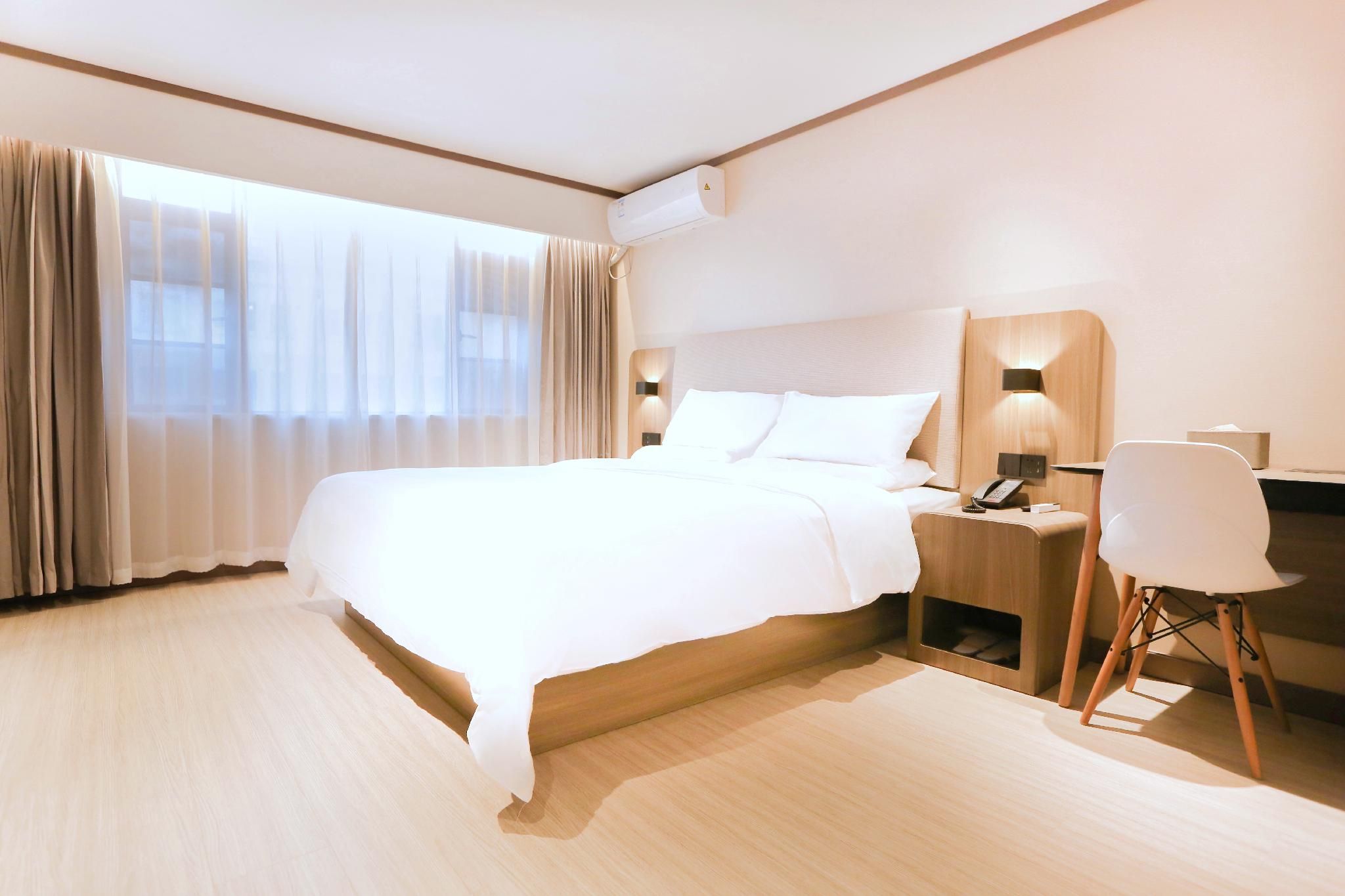 Huazhu - Superior BedRoom