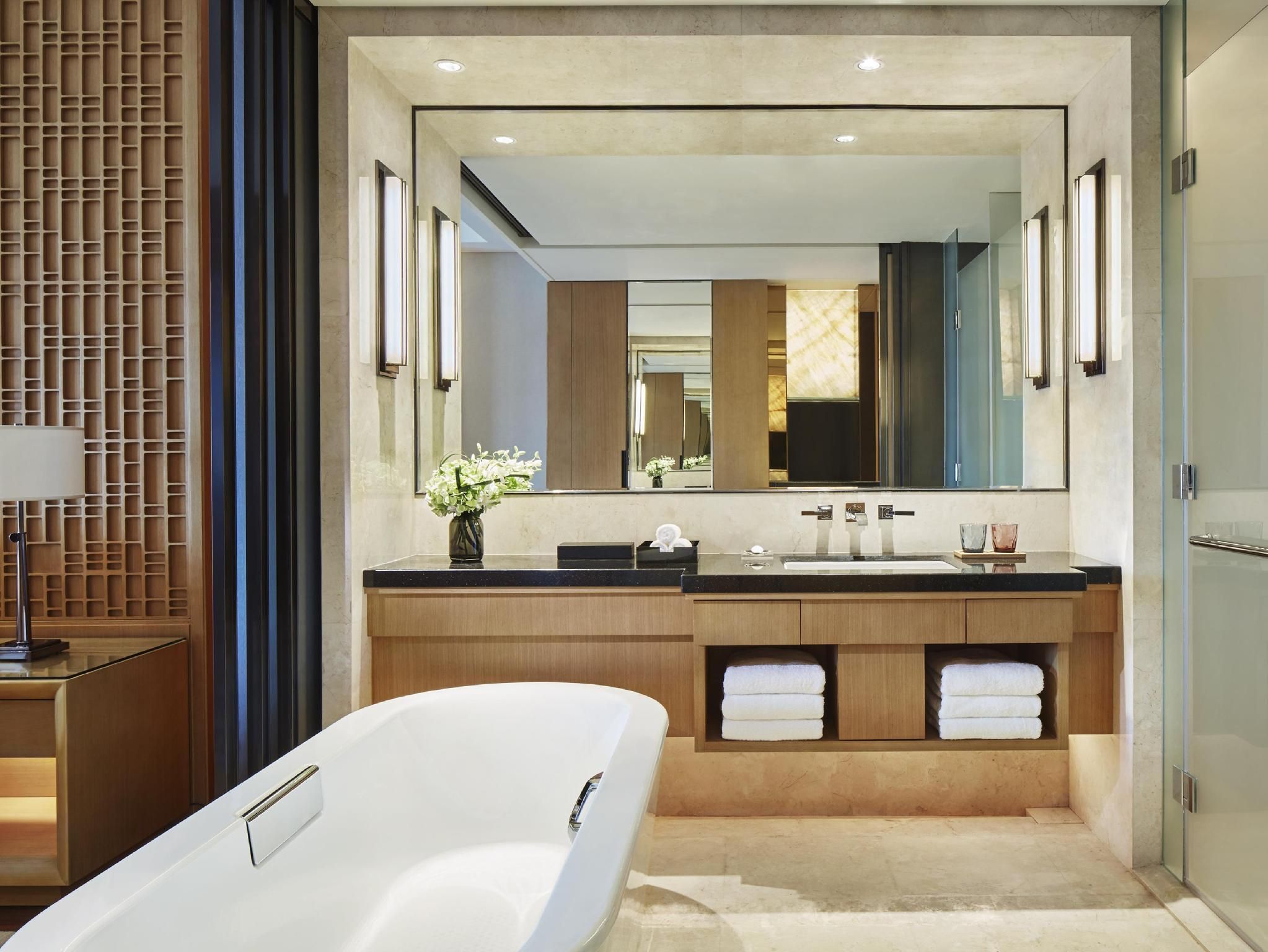 Zhuhai Marriott Hotel executive ocean suite, executive lounge access, executive suite, 1 king, ocean view 2