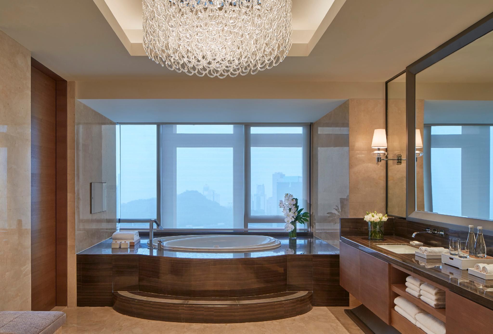 chairman suite, executive lounge access, executive suite, 1 king, ocean view