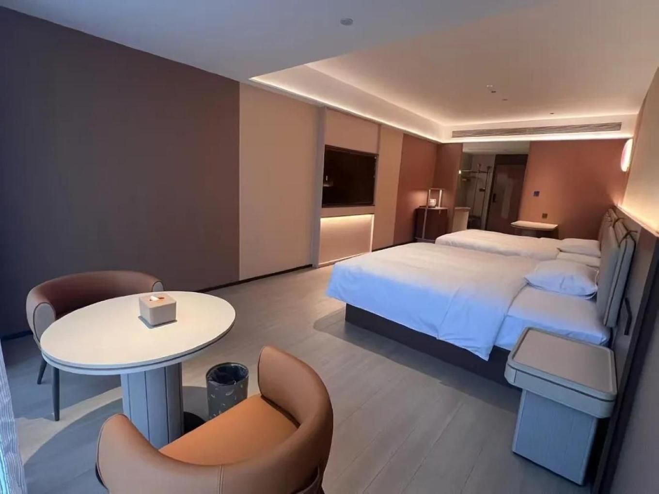 Superior Twin Room with City View