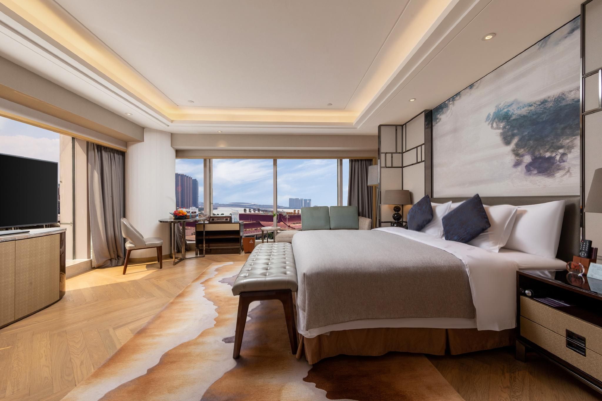 1 King Bed Business Room City View Non-Smoking