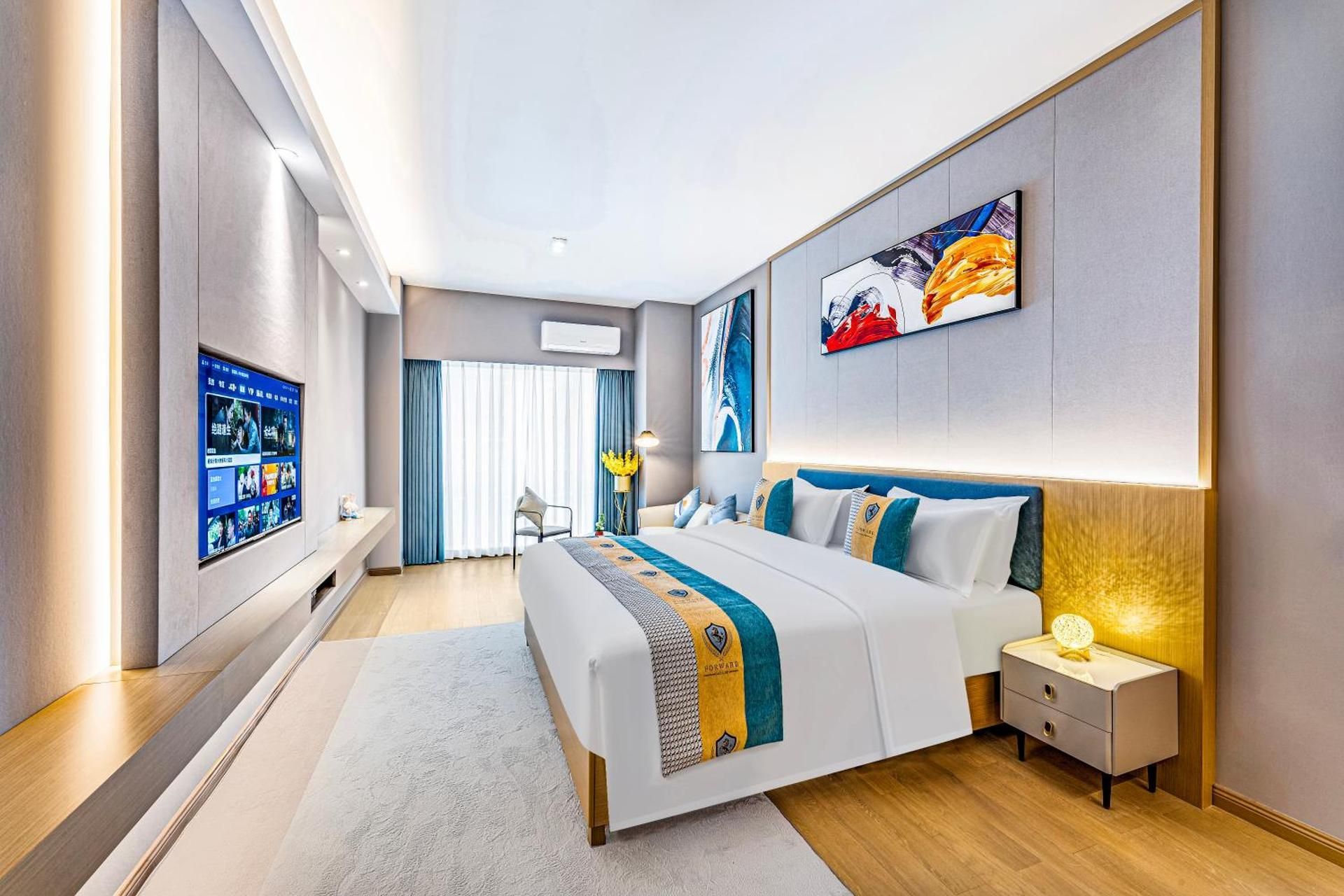 Deluxe King Room