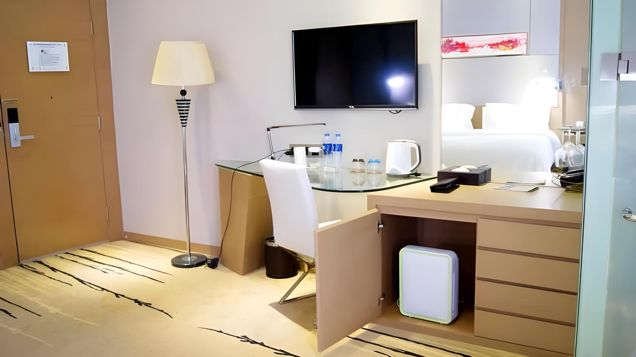 Superior Queen Nest without Window