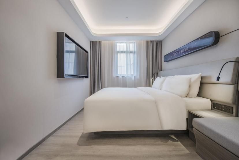 Light Double Room