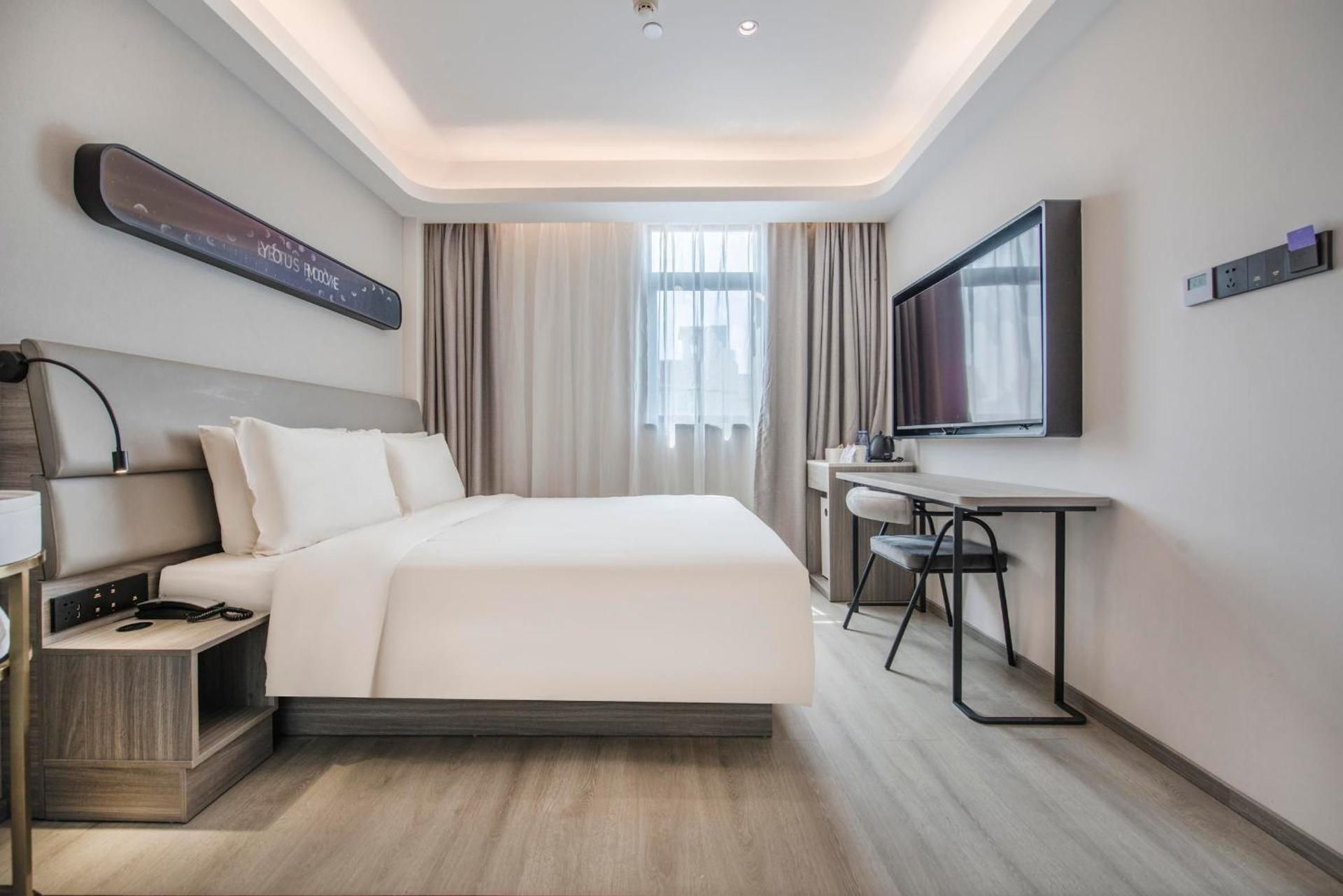 Comfort Queen Room