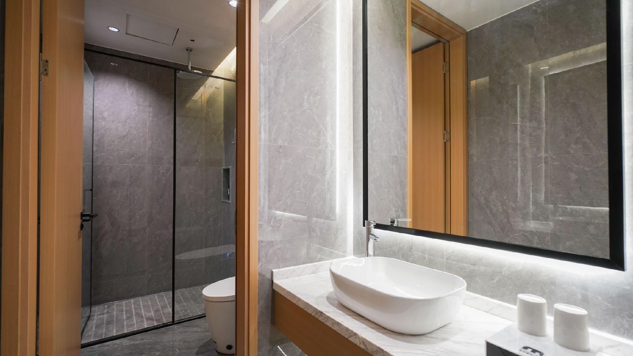 2-Bedroom Executive Suite with 2 Bathrooms