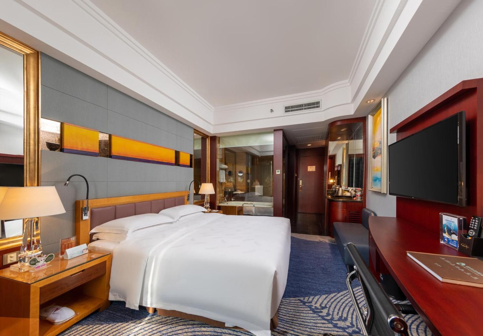 Deluxe City View Room with King Bed