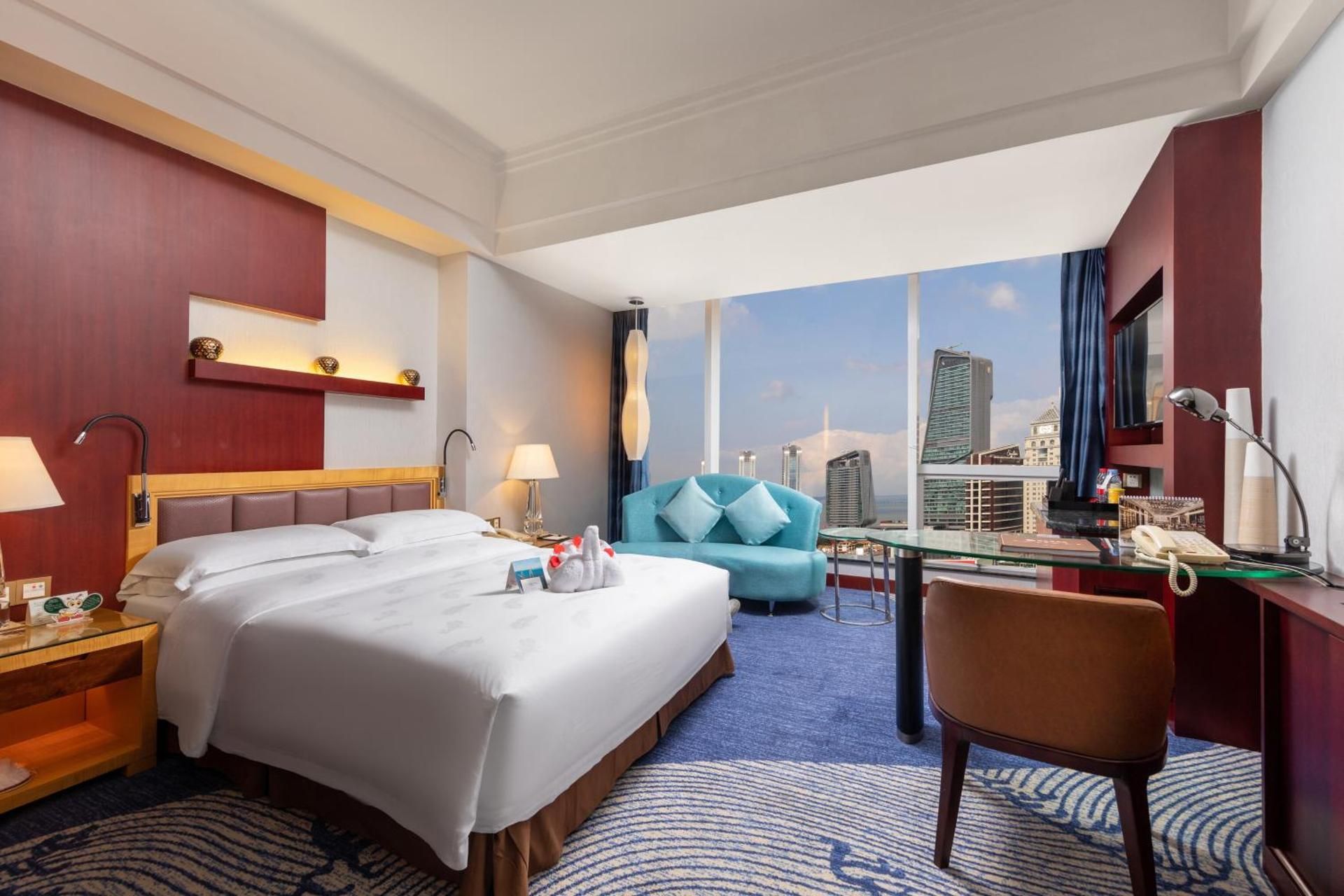 Deluxe Macau Ocean View Room with King Bed
