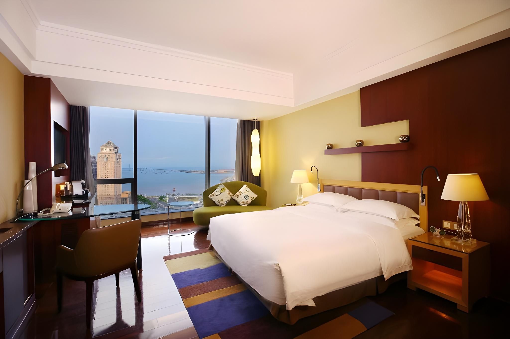 Deluxe Macau Ocean View Room with King Bed