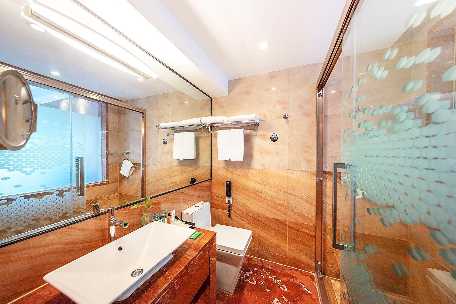 Business Suite Room
