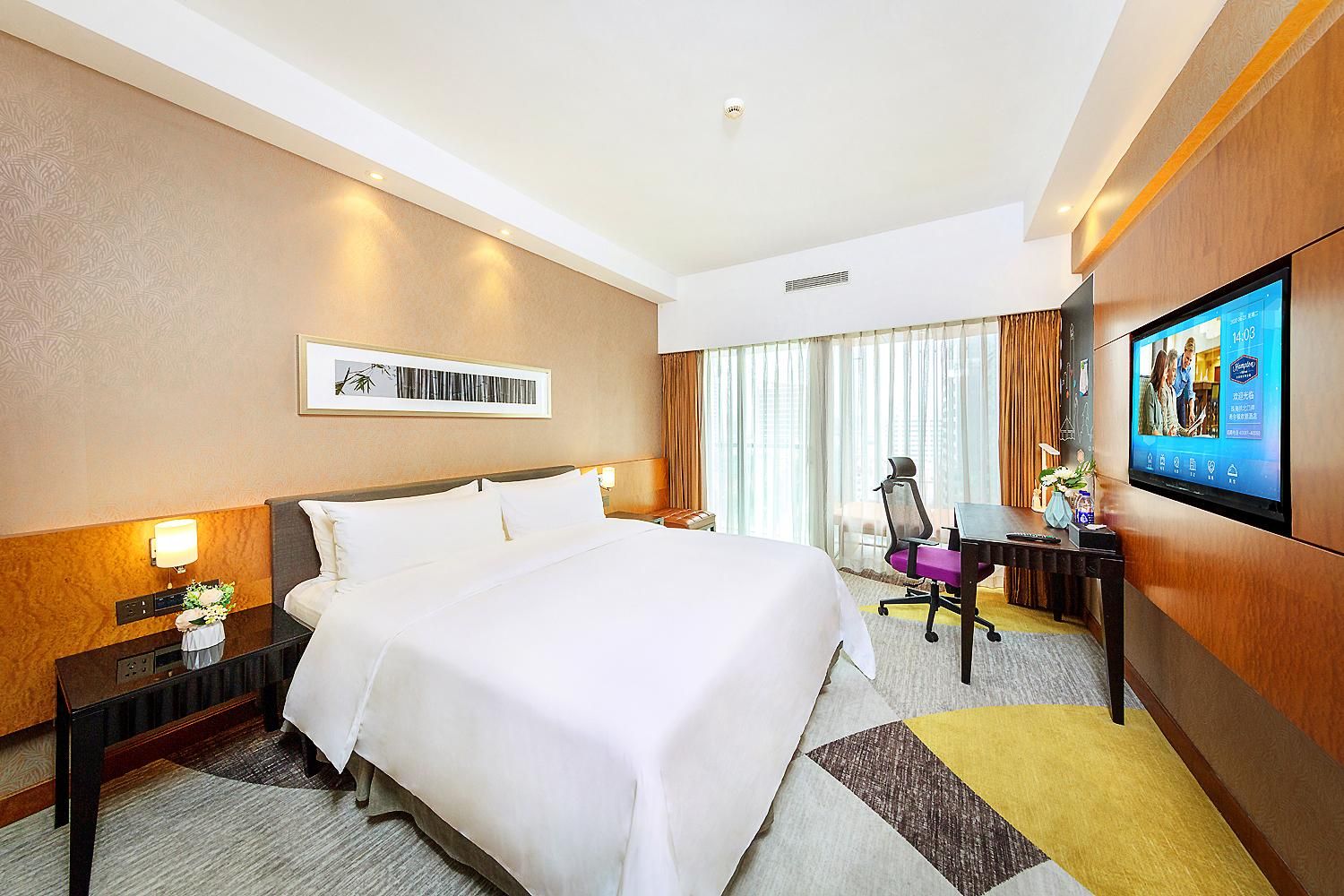 Deluxe Room with 1 King Bed