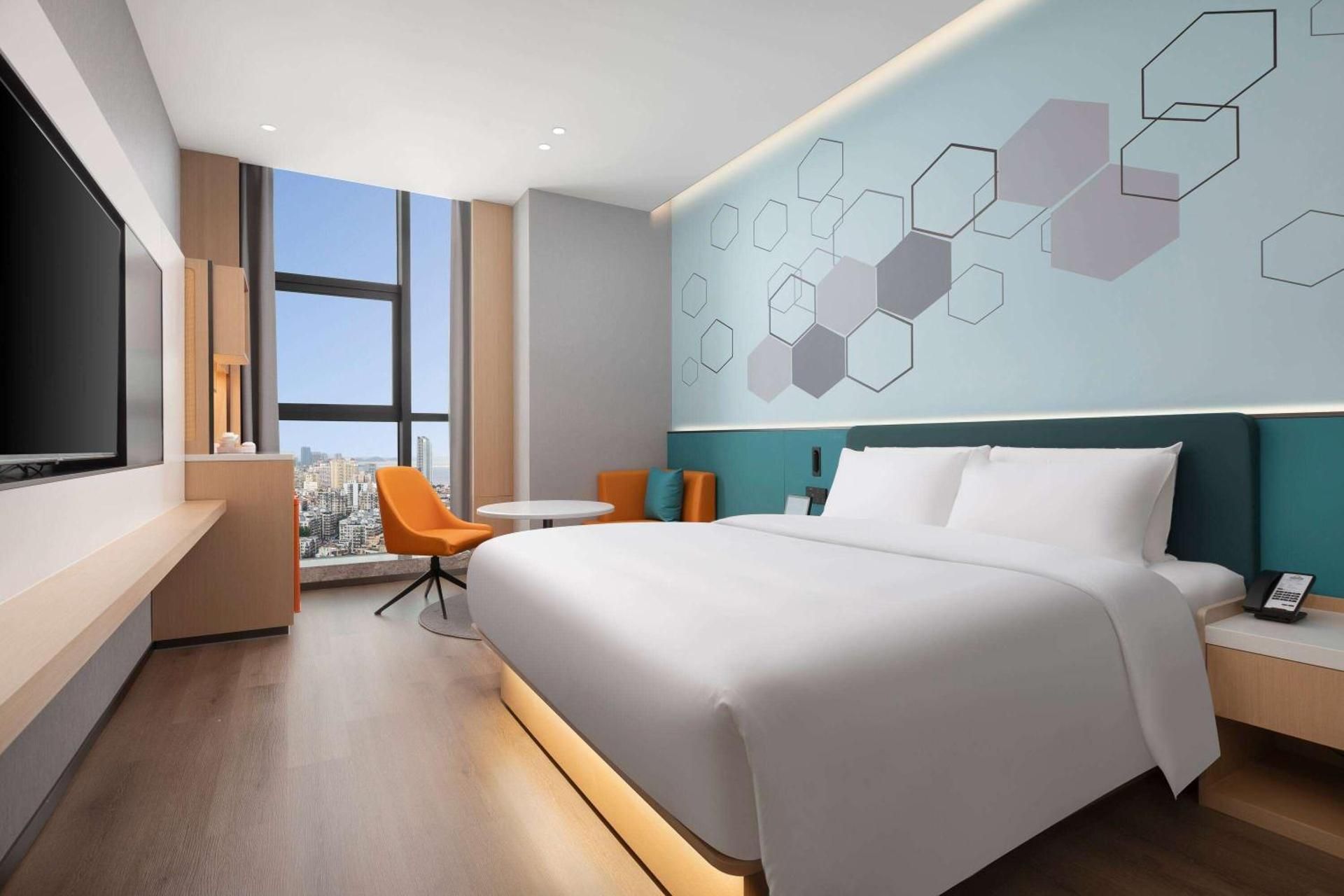 Single Room with Two Single Beds and City View - Non-Smoking