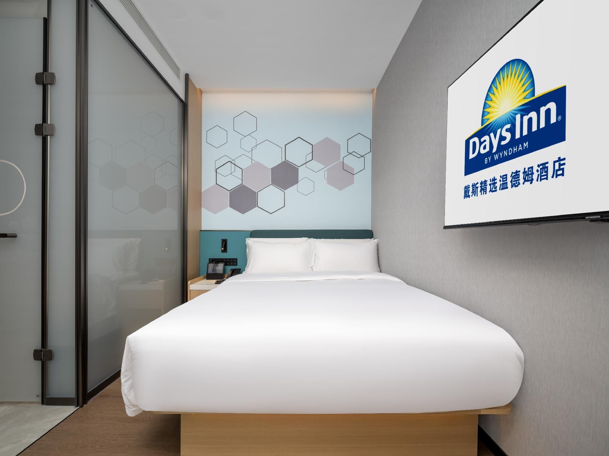 1 Queen Bed, Superior Room, Non-Smoking